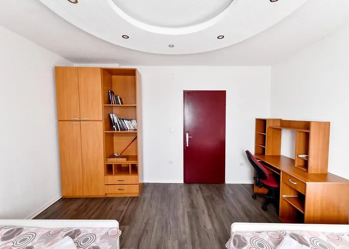 Central Monument Apartment Bojkovic